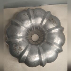 Vintage Original ProCast Bundt® Pan by Nordic Ware.